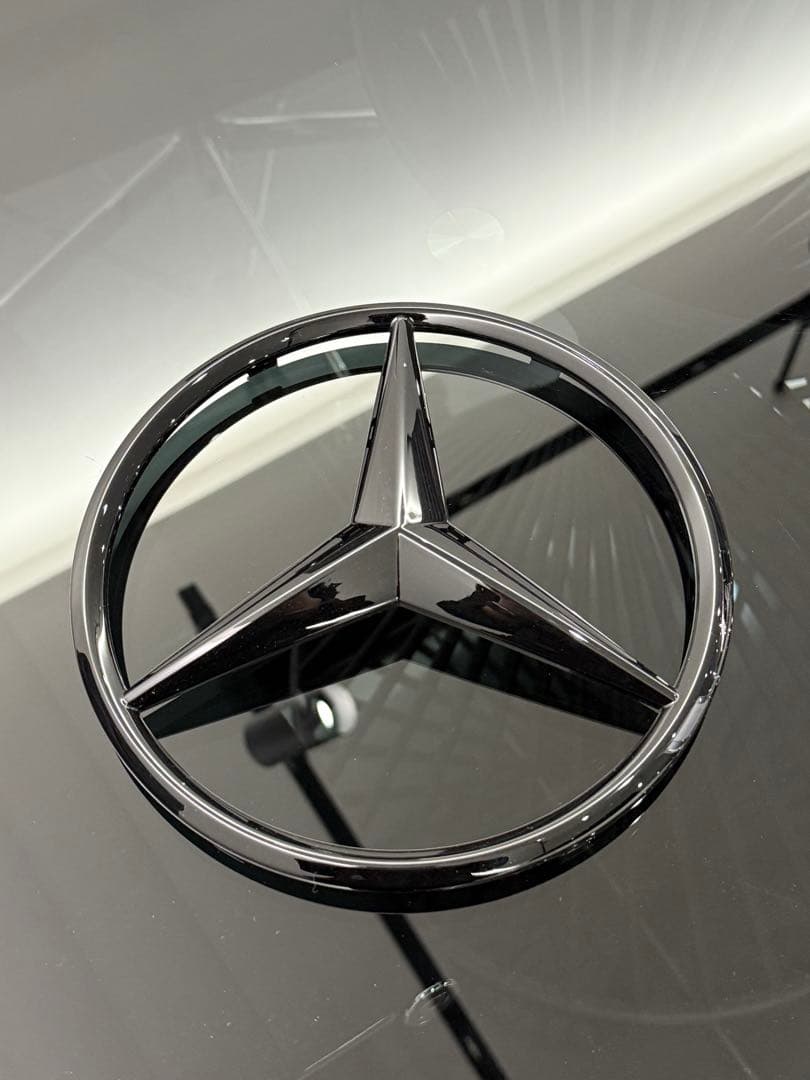 メルセデス・ベンツ フロントグリルエンブレム - メルカリ