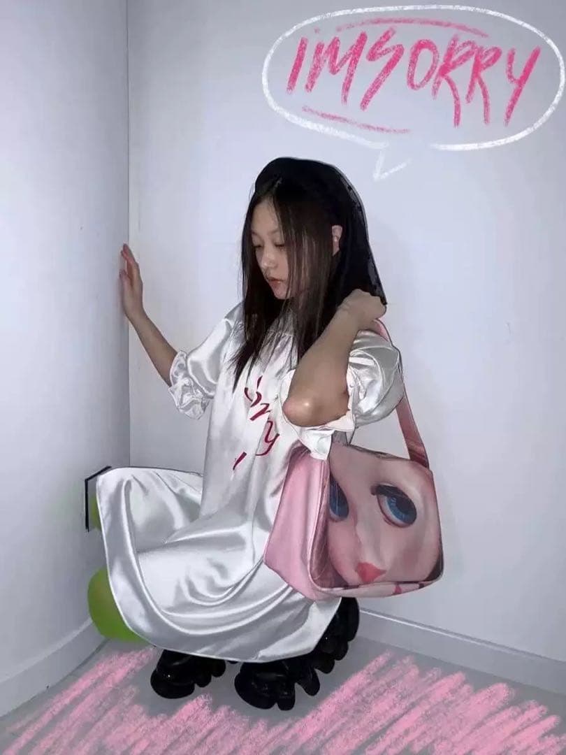 I'M SORRY Blythe Doll Print バッグ - メルカリ