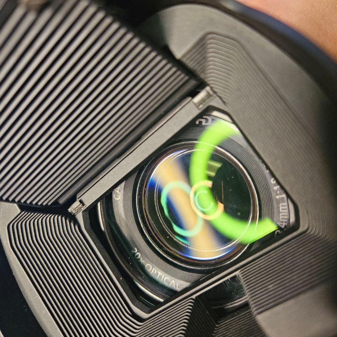 匿名配送】Canon XA30業務用HDビデオカメラ バッテリー3個ケース付きの