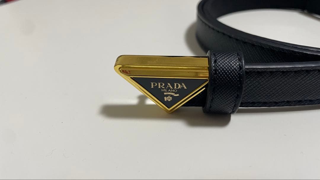 美品☆27cm PRADA 黒レザーベルト ゴールドバックル 美品☆27cm