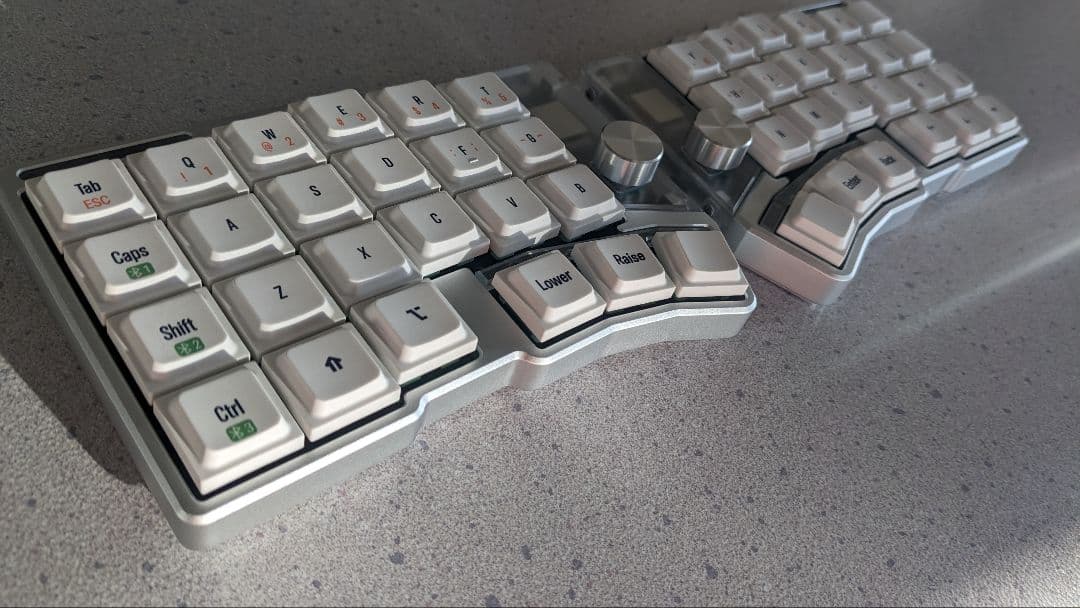 Cornix LP 分割キーボード シルバー・ホワイト CE 技適認証済み - メルカリ