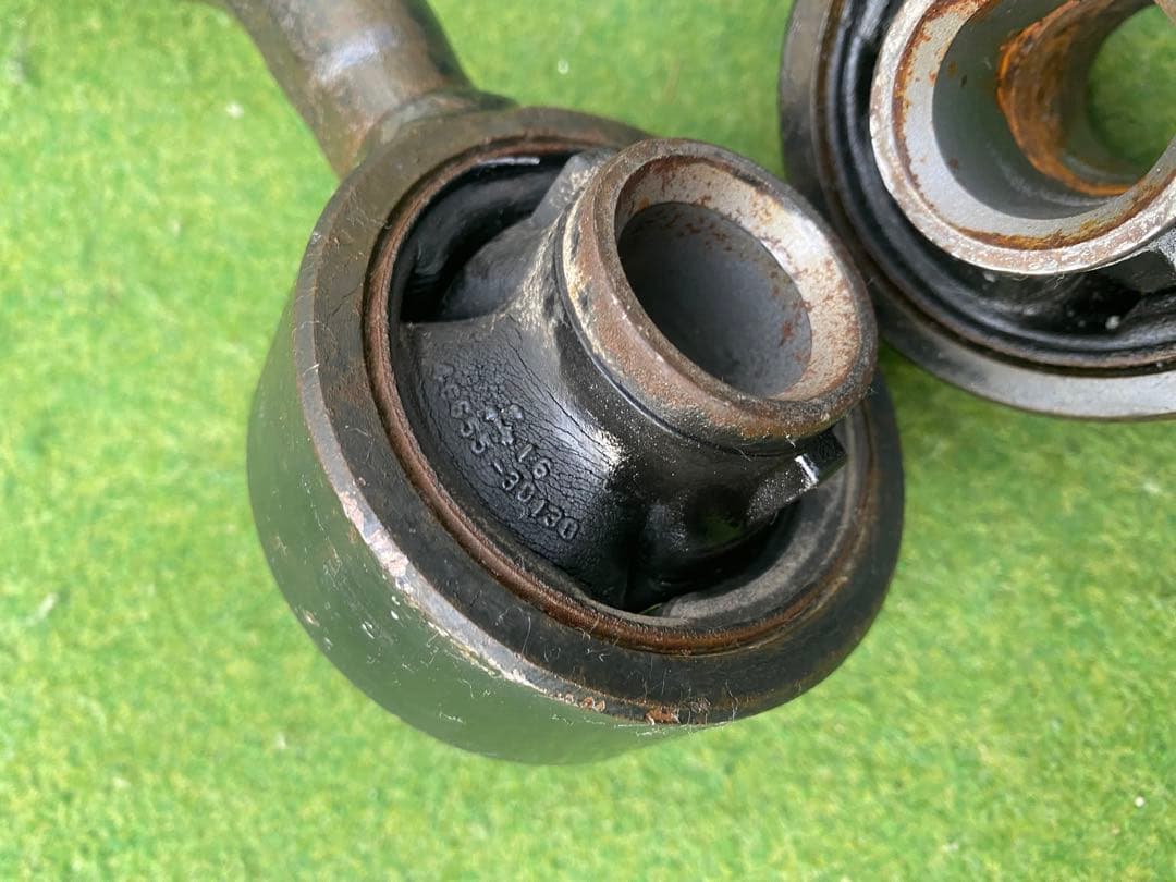 トヨタ 17クラウンJZS171 アスリートV ターボ 純正 テンションロッド