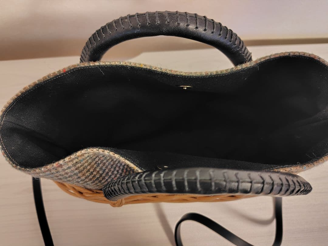 籐編みかごバッグポシェット ウール 本革 ハンドメイド