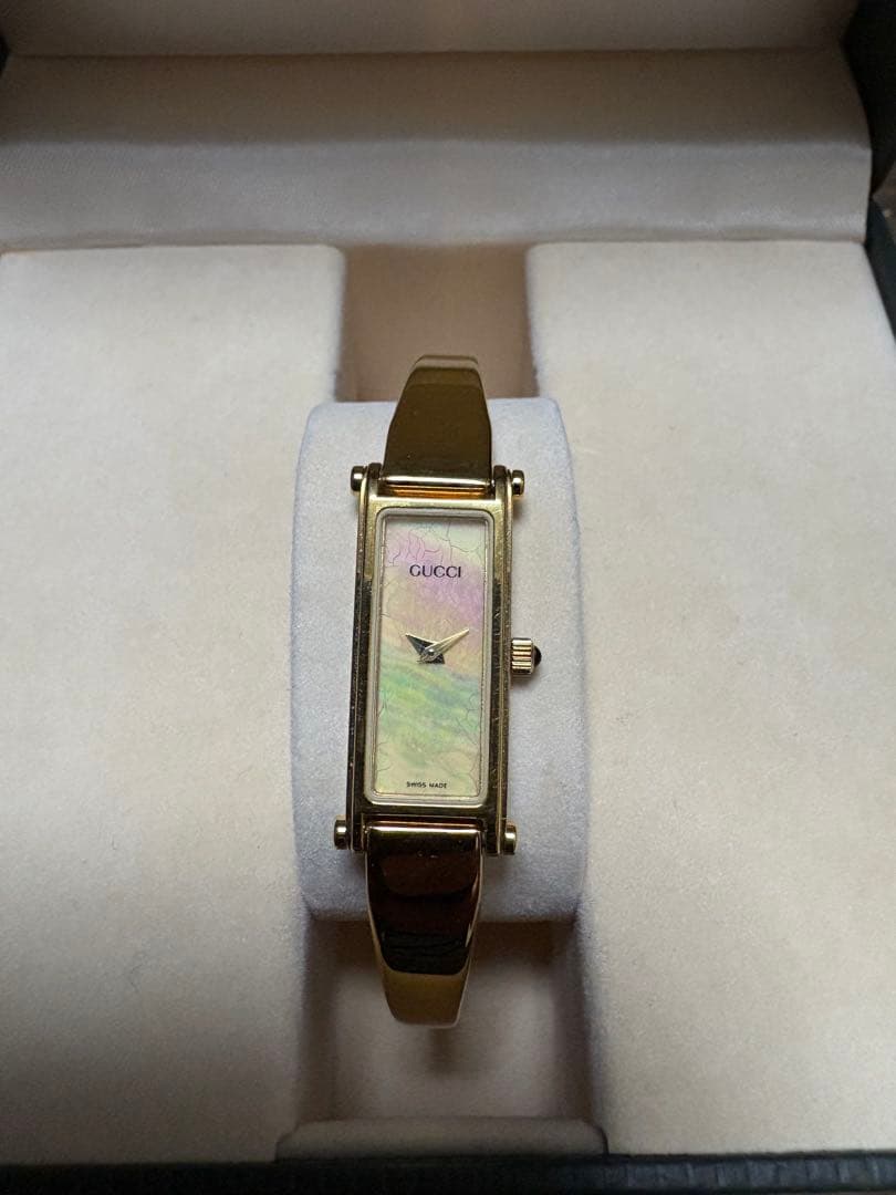 稼働新品電池 GUCCI 1500L シェル文字盤 ゴールド バングルウォッチ
