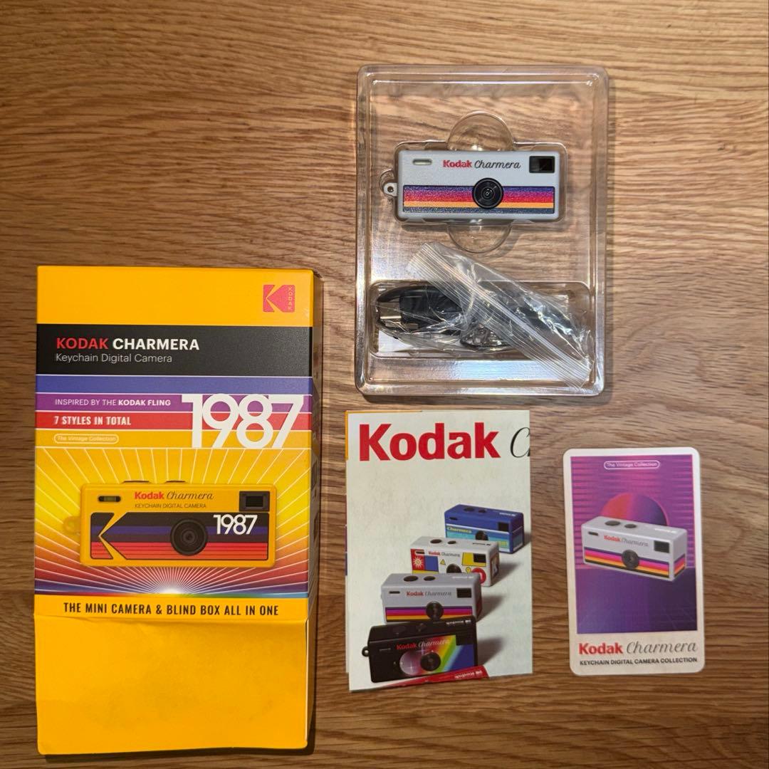 Kodak Charmera キーホルダー カメラ グレー - メルカリ