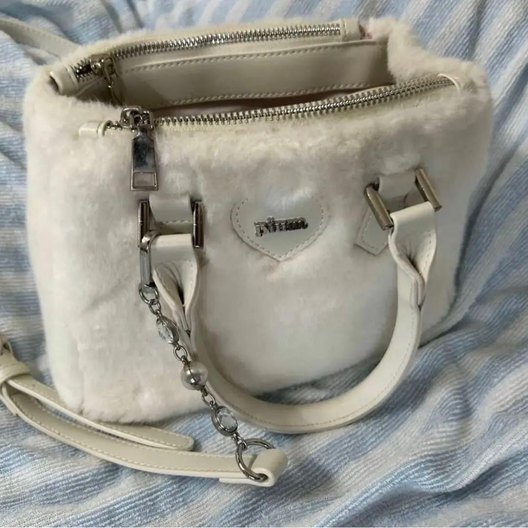 ビジューチェーン付きpium ハートファーバッグ量産型 地雷 限定