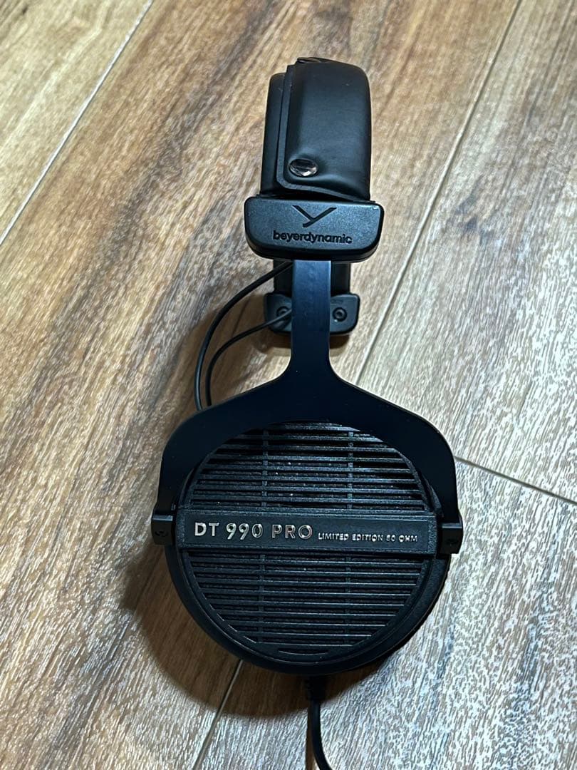 beyerdynamic DT990PRO BLACKEDITION 80Ω Amazon.com: beyerdynamic DT 990 Pro Over-Ear Studio Monitor