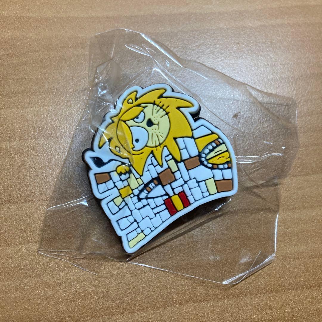 大阪万博 スペイン館 ピンバッジ - メルカリ