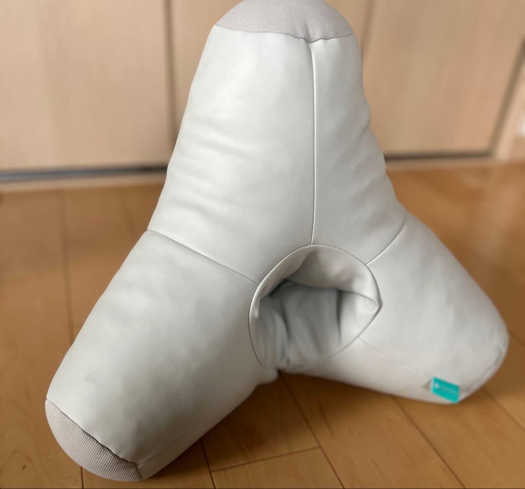 ホワイト三角クッションとターコイズネックバンド DANSOON（ダンスーン） 羽なし 首掛け扇風機 Neck Band Fan Rolling