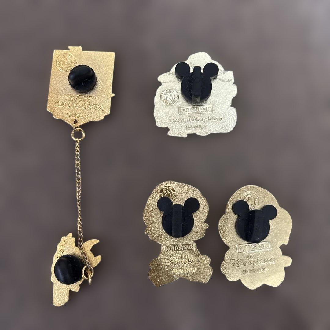 アラジン・ジャスミン・ミッキー・スティッチ ピンバッジ4個セット