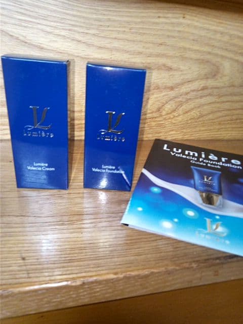 ルミエルヴァレシアクリーム ヴァレシアファンデーション 2点セット