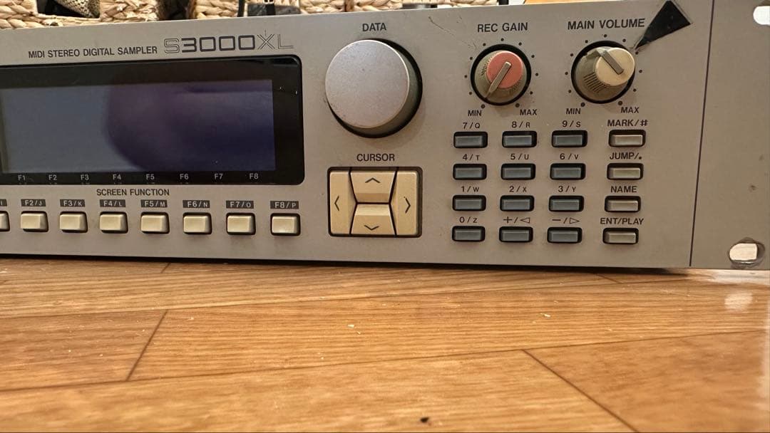 s*o様 AKAI S3000XL 電源ok ケーブル付 ジャンク扱い サンプラの通販は