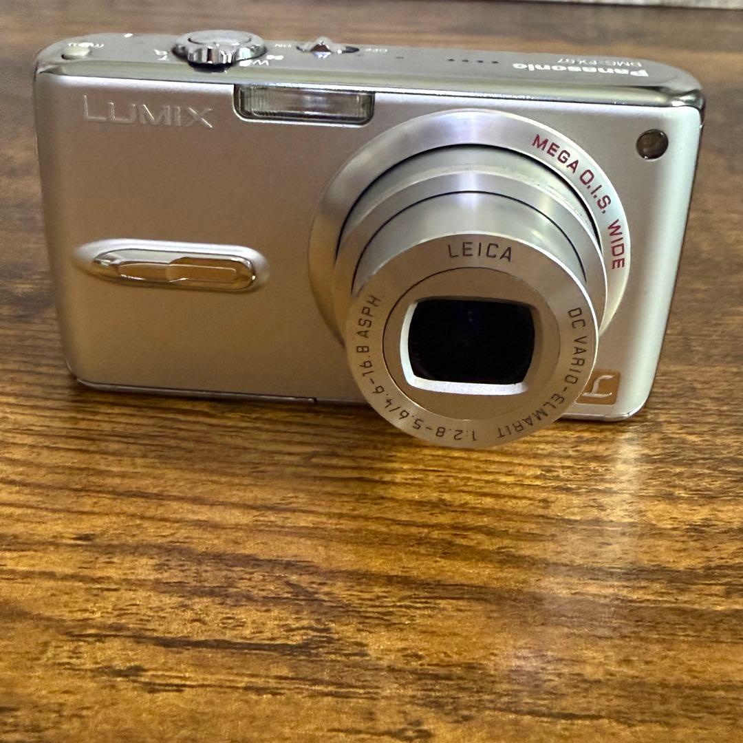 Panasonic LUMIX DMC-FX07 シルバー デジタルカメラ - メルカリ