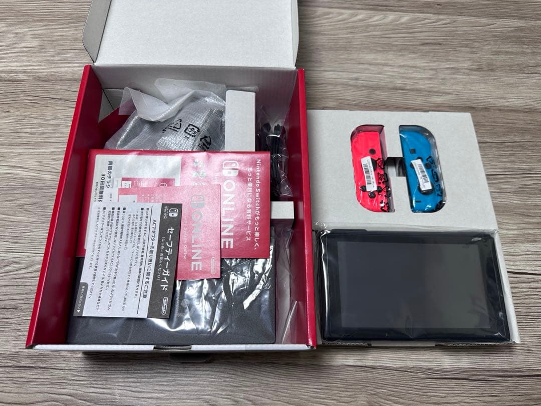 Nintendo Switch 本体 青赤 Joy-Con 画面保護グラス付 - メルカリ