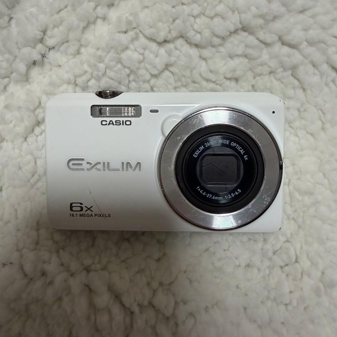 CASIO EXILIM EX-Z900 ホワイト コンパクトデジタルカメラ - メルカリ