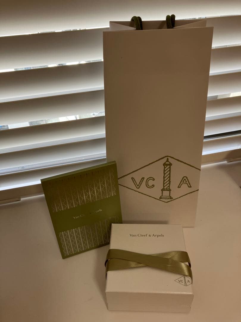 ヴァンクリーフ&アーペルVanCleef&Arpels空箱&ショップ袋 - メルカリ