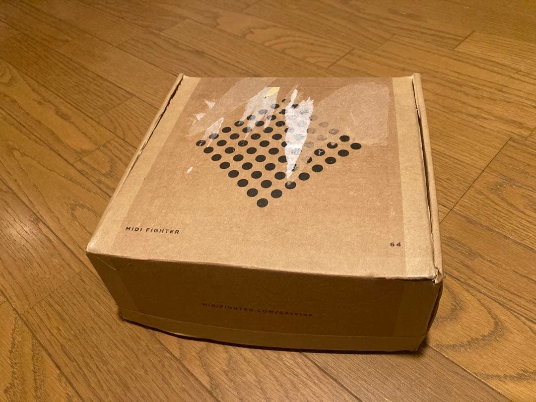 MIDI FIGHTER 64新品同様 要再インストール
