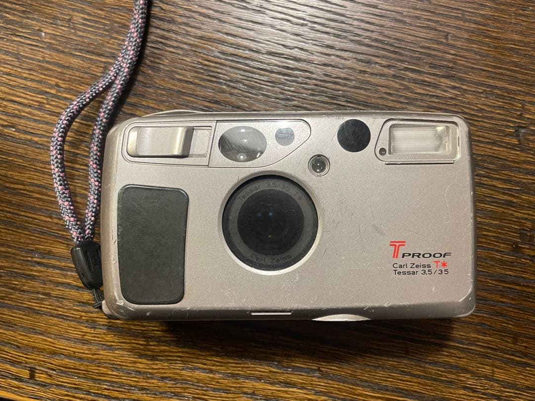 フィルムカメラ KYOCERA TPROOF carl zeiss tessar 3.5/35 KYOCERA TPROOF Carl Zeiss Tessar F3.5 35mm Compact Film Camera