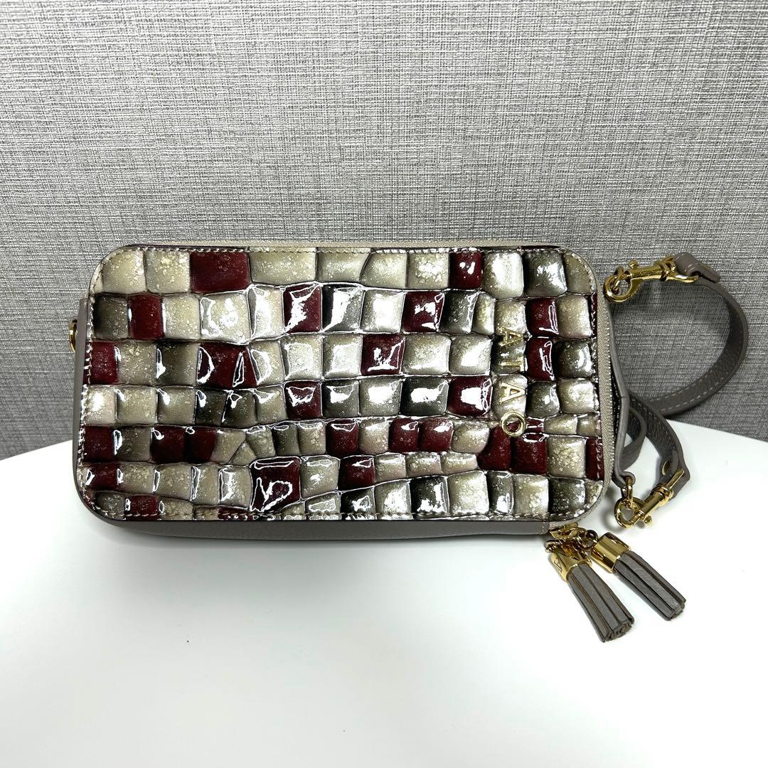 極美品】ATAO アタオ 市松柄 レザー 2way ショルダーウォレット - メルカリ