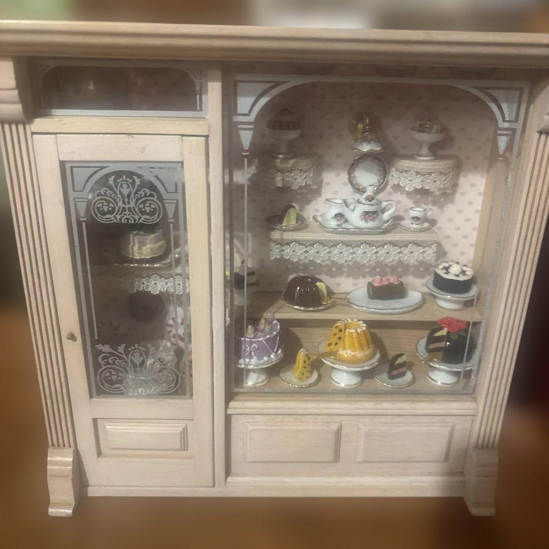 ドイツ　ロイターポーセレン　ミニチュアショップシリーズ　ケーキ屋さん Reutter】 ロイターポーセリン ミニチュア雑貨 ウェディングケーキ