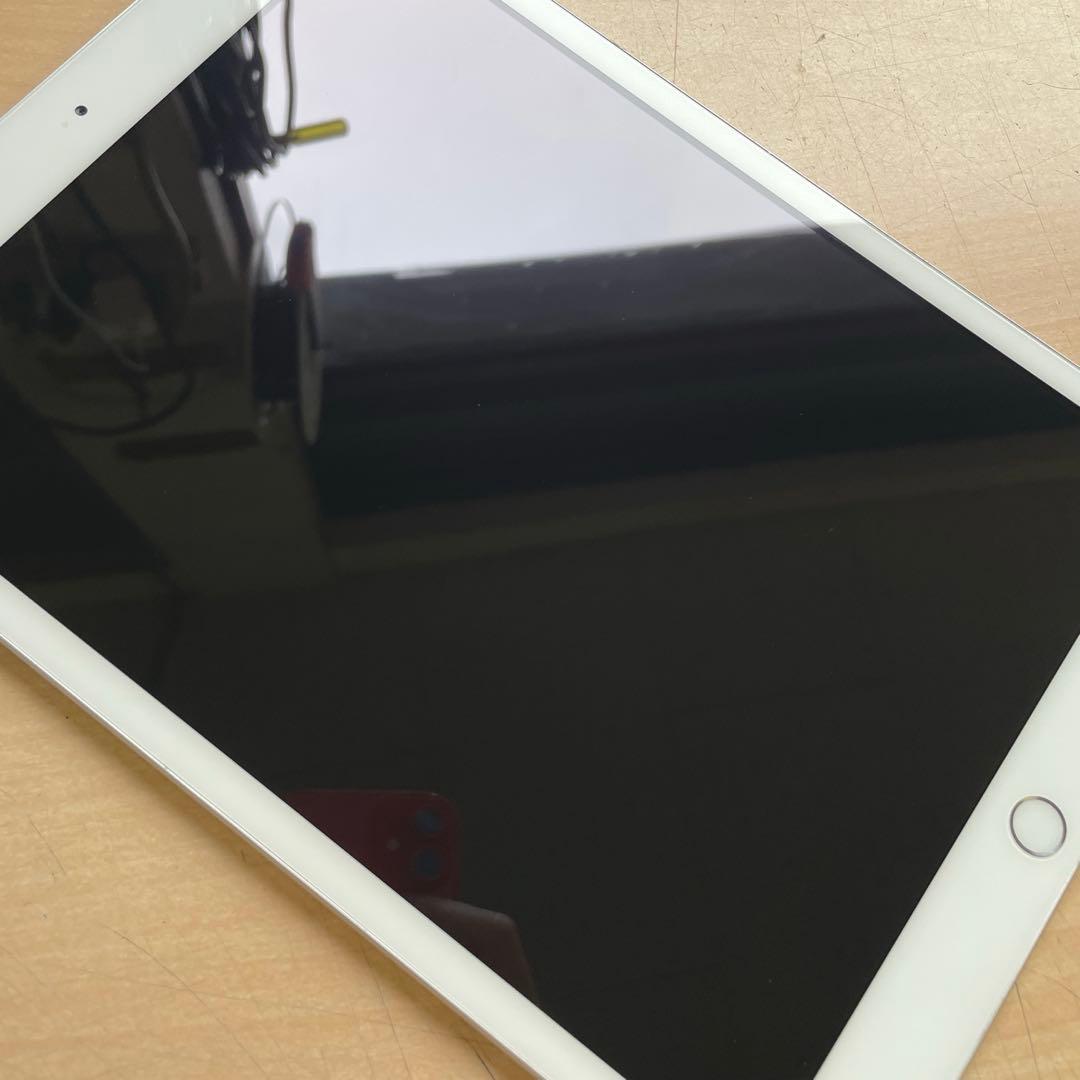 iPad 第8世代 A2270 Wi-Fi シルバー 32GB 美品 ジャンク品 - メルカリ
