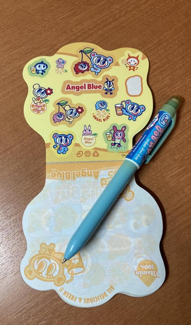 エンジェルブルー ☆ ANGEL BLUE カタログ 2004 春・夏 非売品 - メルカリ