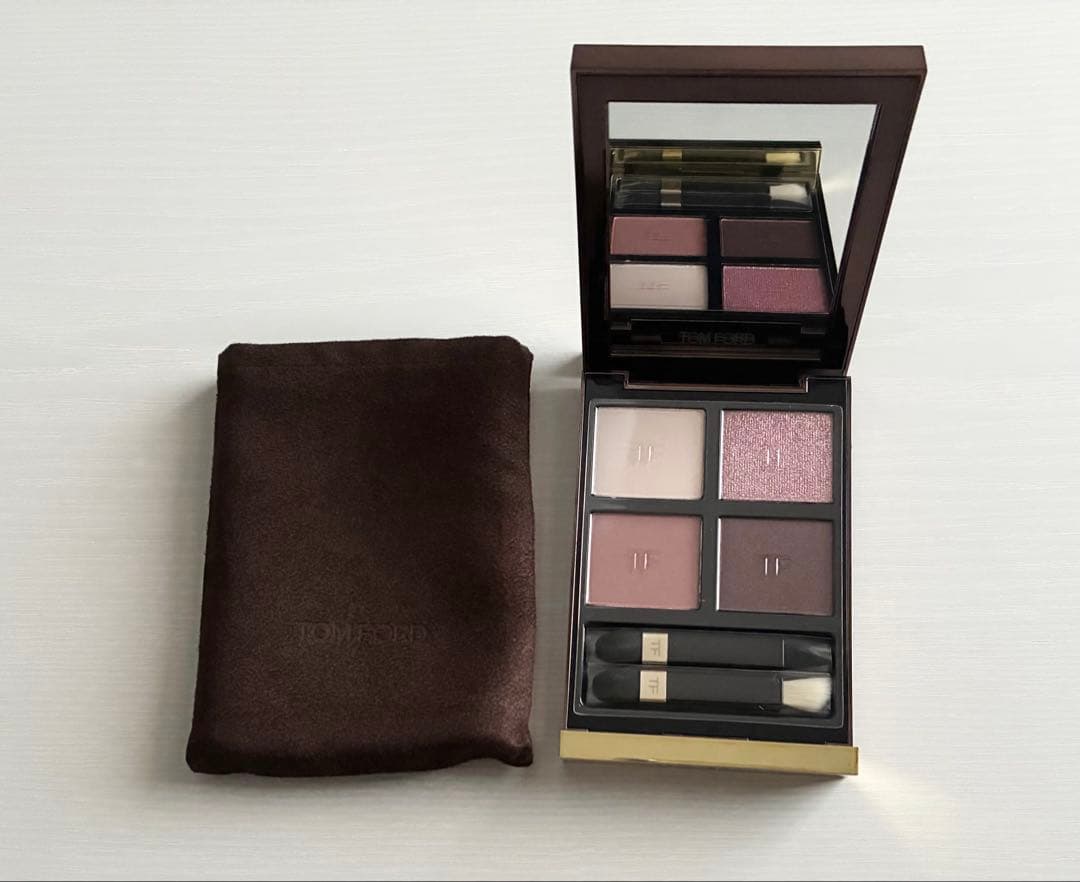 新品 トムフォード アイカラークォード 30 インソレントローズ トム フォード ビューティ / アイ カラー クォード 030 インソレント