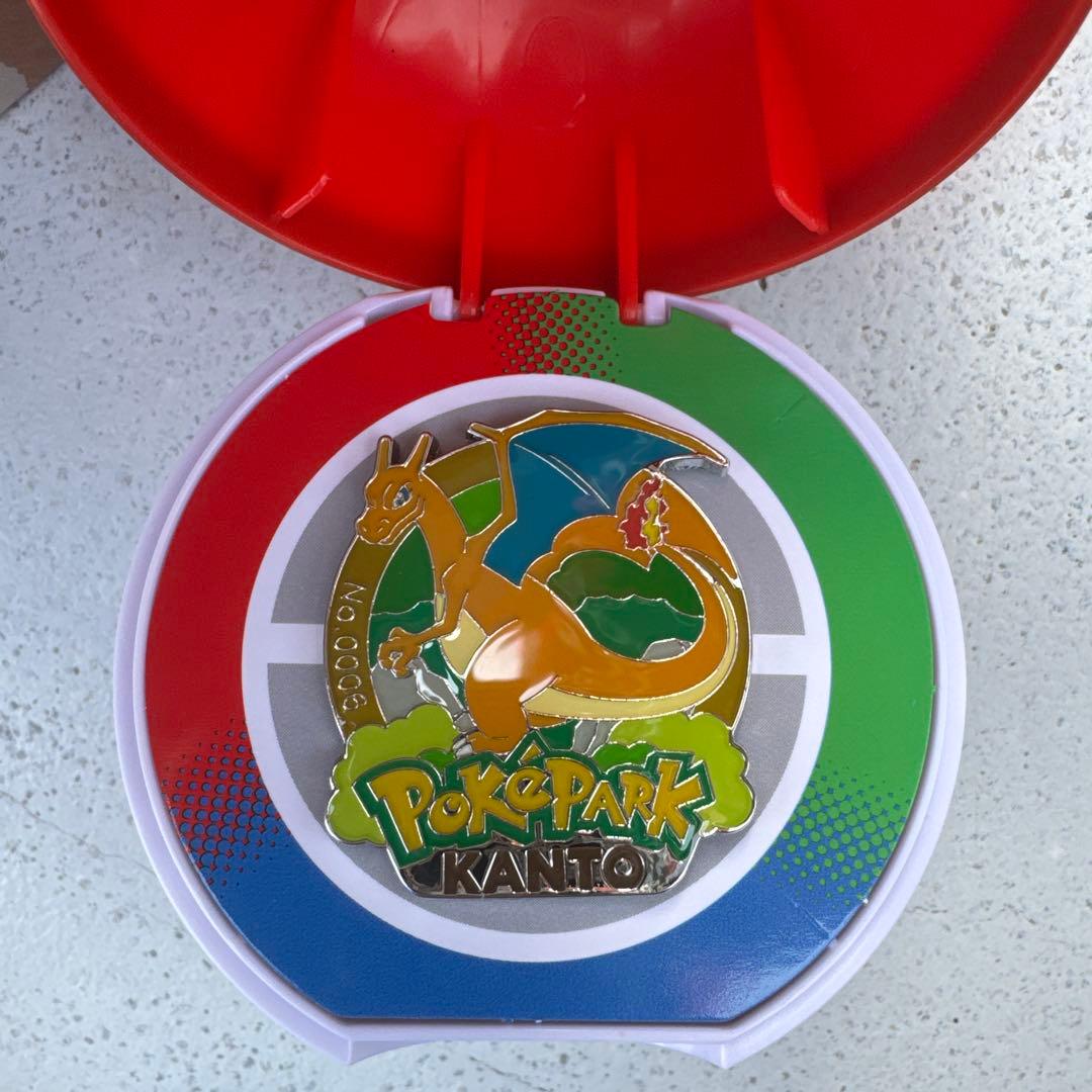 ポケパーク KANTO リザードン バッジ ポケパークカントー ピンズ ピンバッジ リザードン - メルカリ