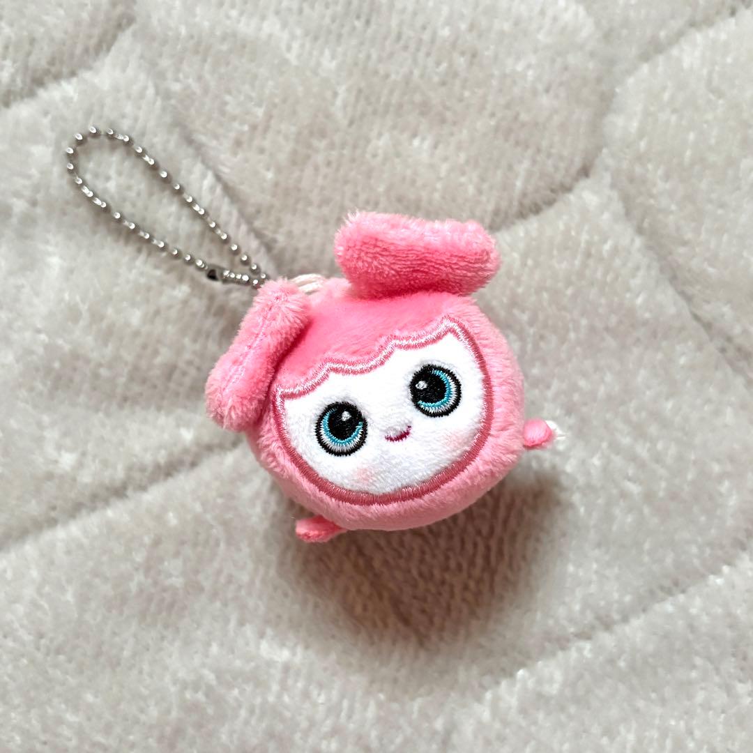 TWICE モモ モブリー くっつきチャーム バッグチャーム - メルカリ