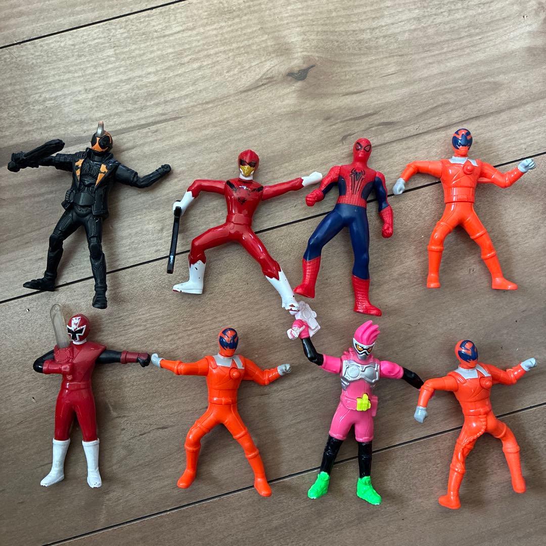 戦隊ヒーロー フィギュア 8体セット - メルカリ