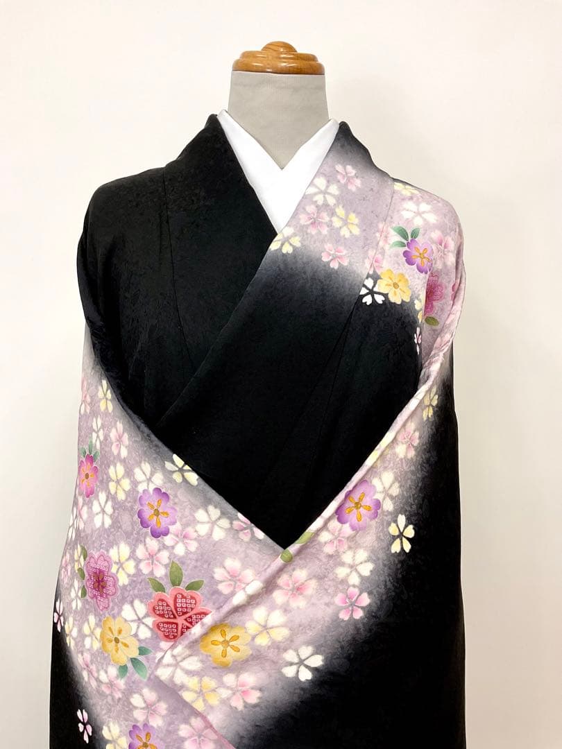トールサイズ 艶やかな黒地に桜柄 正絹 振り袖 単品 - メルカリ
