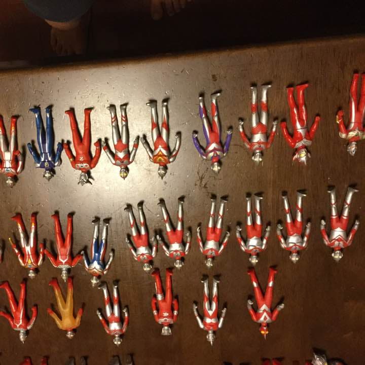 ウルトラマンの人形怪獣もプルフィールを見ていただければ載せて