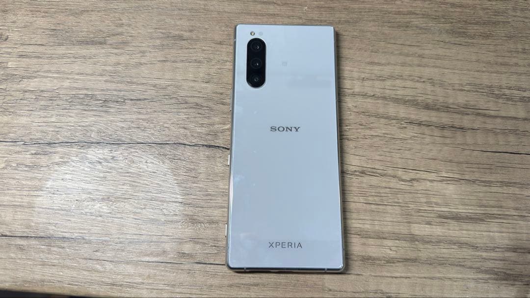 Android15】Xperia 5 J9260 SIMフリー - メルカリ