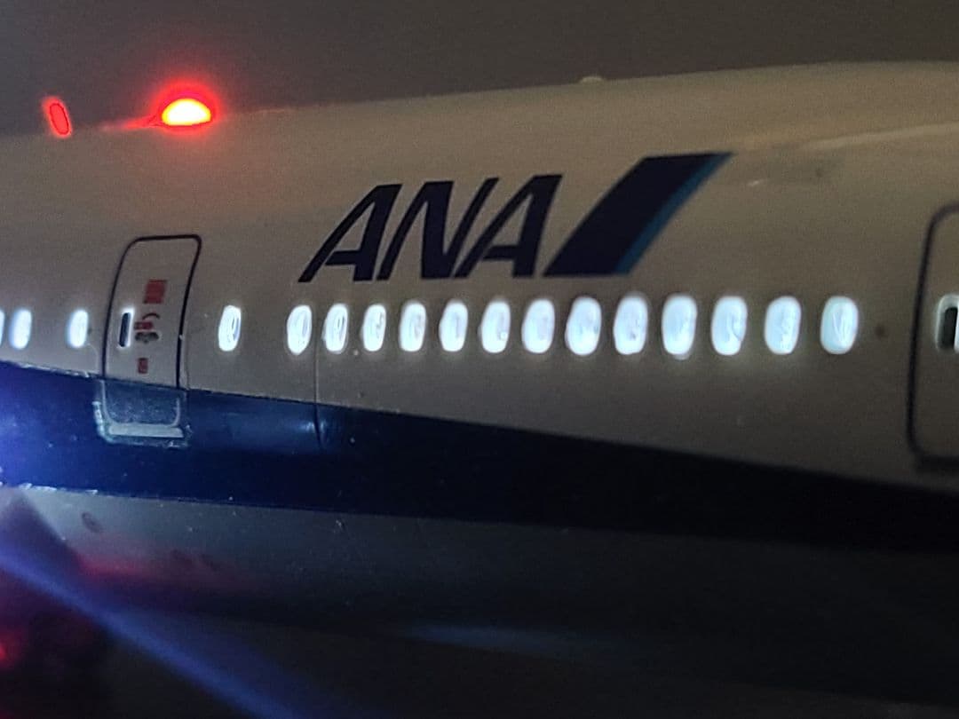 ANA BOEING 777-200 LED仕様完成品 - メルカリ