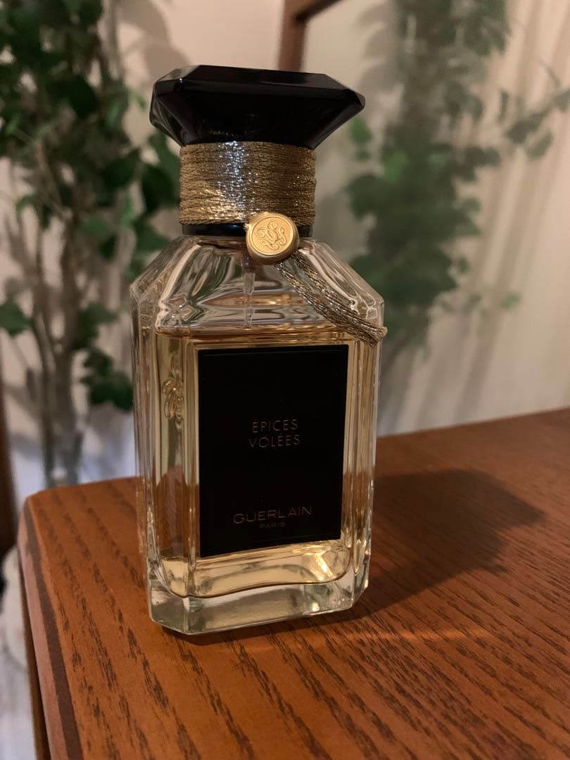 Guerlain Épices Volées ゲラン　エピスヴォレ香水 ラール エ ラ マティエール ⋅ エピス ヴォレ - オーデパルファン