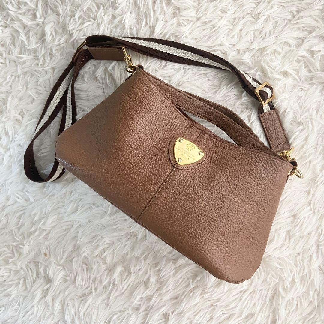 美品ATAO アタオ チヴィ ショルダーバッグ アーモンド レザー 2way