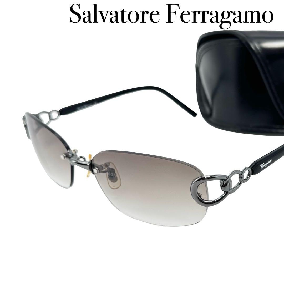 Salvatore Ferragamo フェラガモ サングラス レディース 黒 704571_1737436161849.jpg
