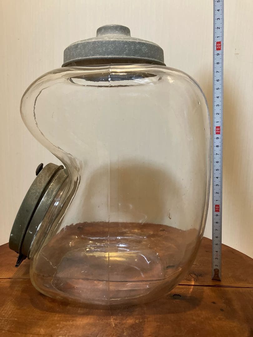 存在感抜群！アルミ開閉蓋付きの煙草陳列用ガラス瓶◇たばこ瓶◇