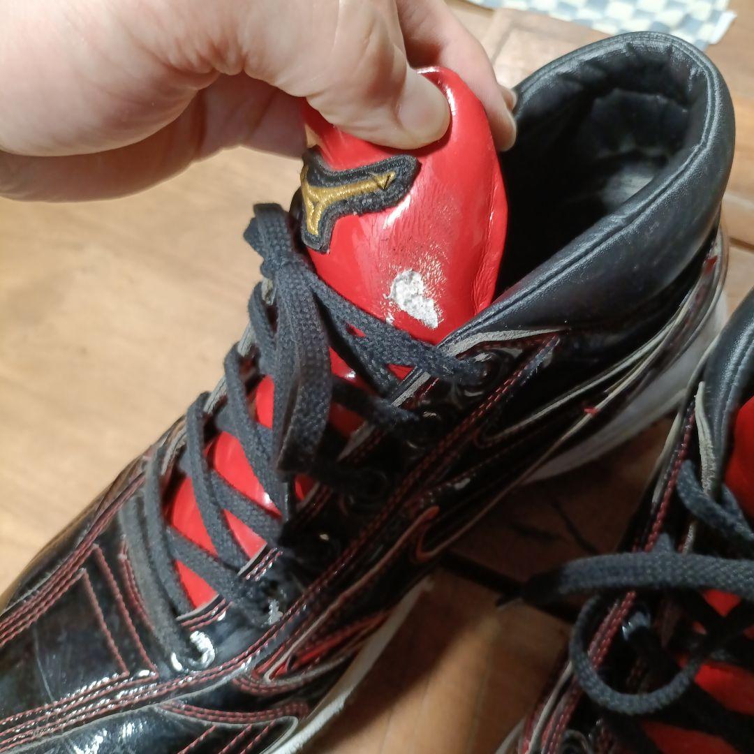 28cmミズノプロ 野球アップシューズ 黒/赤 トレーニングシューズ