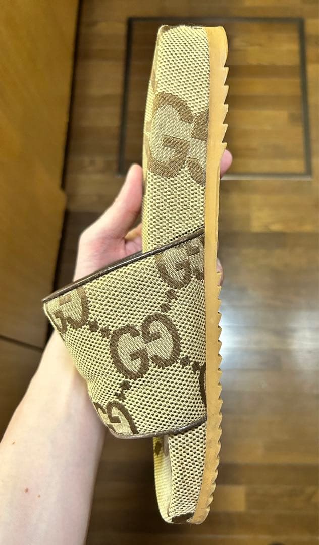 GUCCI（グッチ）／メンズ革サンダル／表参道で購入／裸足では1度も履い