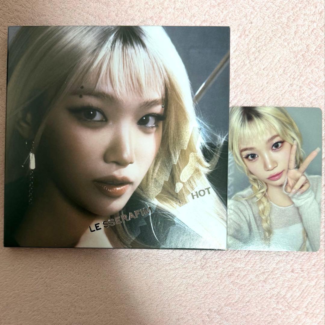 LESSERAFIM ルセラフィム HOT コンパクト チェウォン 封入トレカ無