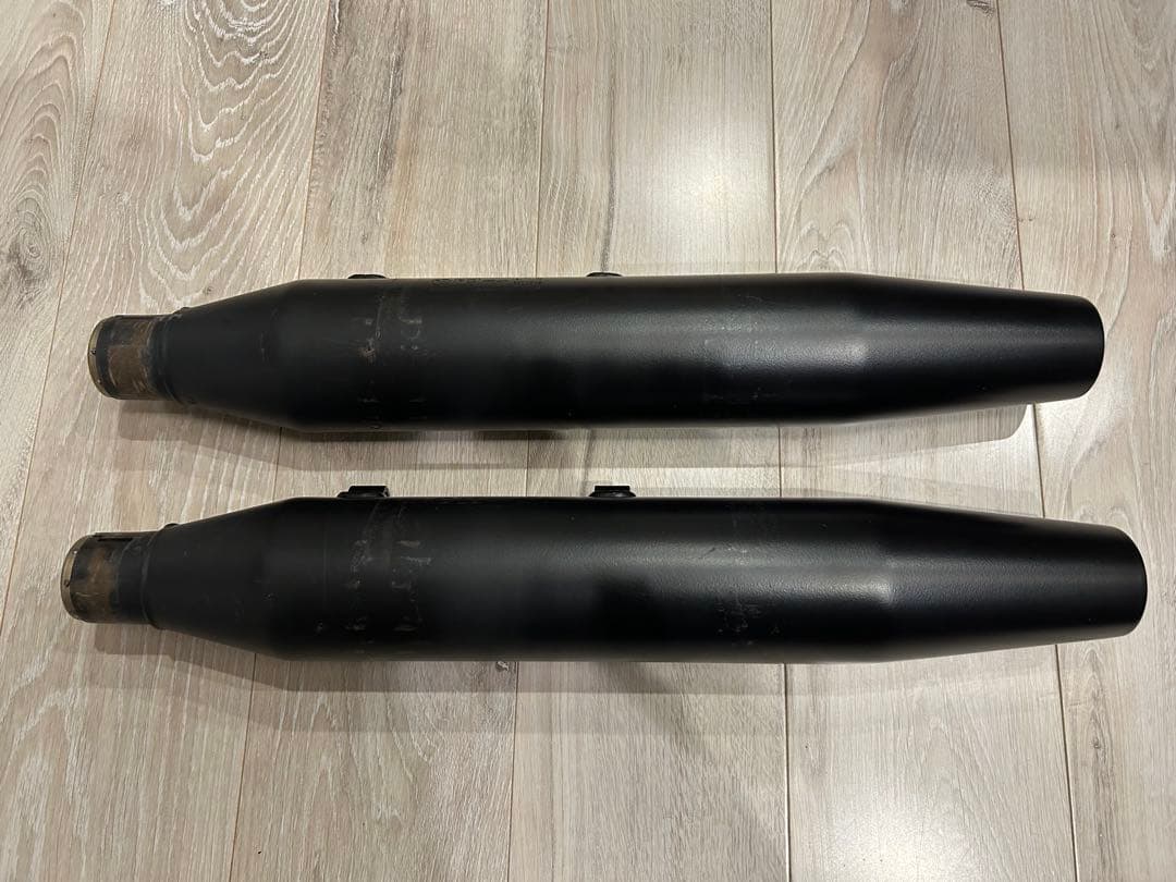 ハーレー　パンチアウトマフラー　スポーツスター　2016〜　純正　サイレンサー Harley Davidson - ハーレー パンチアウトマフラー スポーツスター