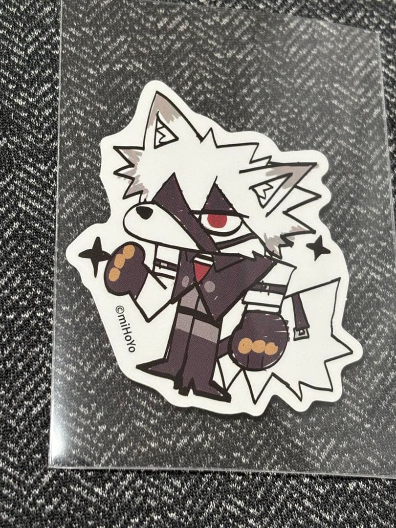 ゼンゼロ × ファミマ ライカン セット アクスタ / 缶バッジ