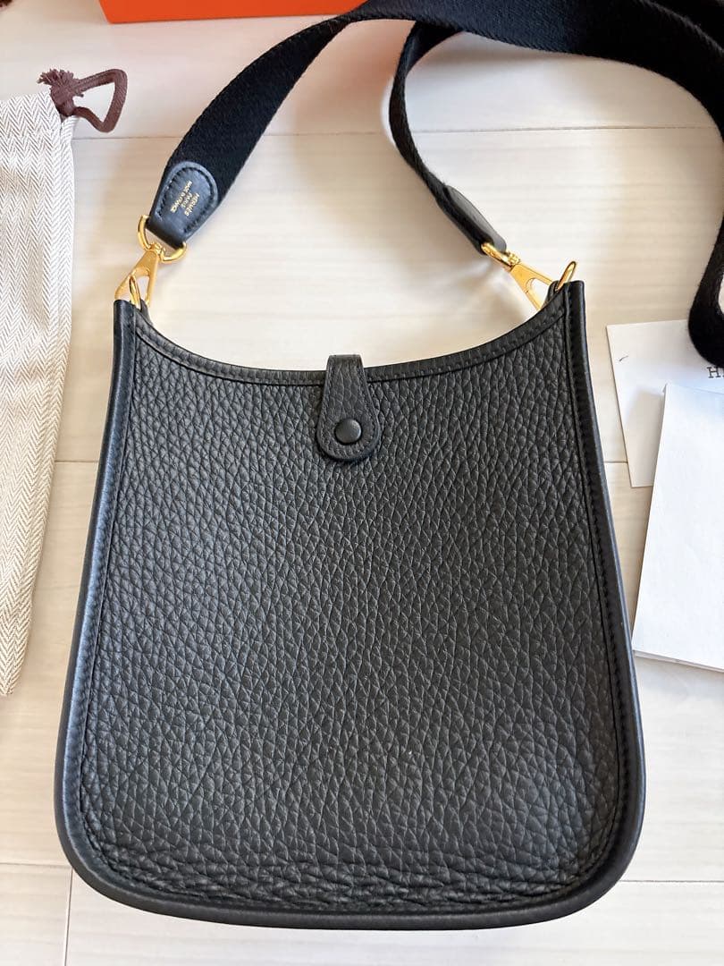 極美品！エルメス ミニエヴリンtpm ノアール ショートストラップ