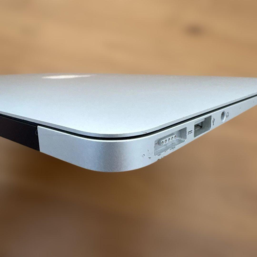 軽量11インチ】MacBook Air Early 2014 充放電130回 - メルカリ