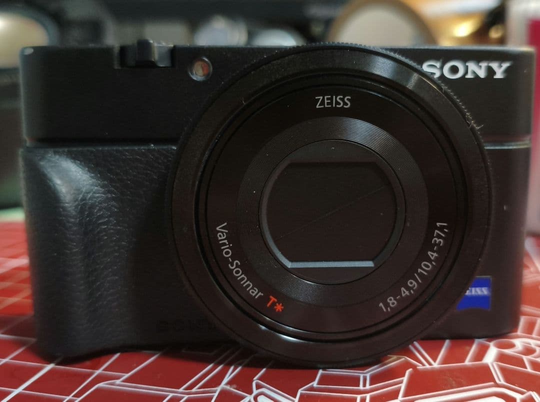 デジタルカメラ SONY RX100 Amazon | SONY デジタルカメラ DSC-RX100 1.0型センサー F1.8レンズ