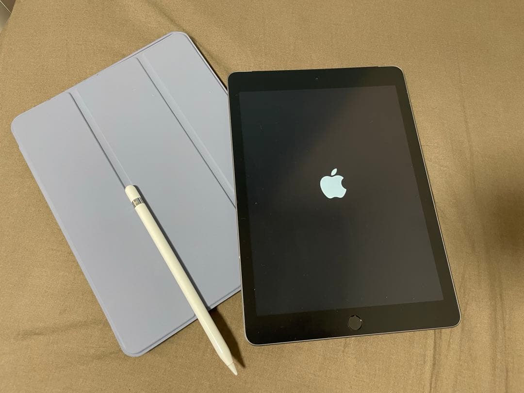 iPad 第6世代 32GB スペースグレー Wi-Fi+Cellular