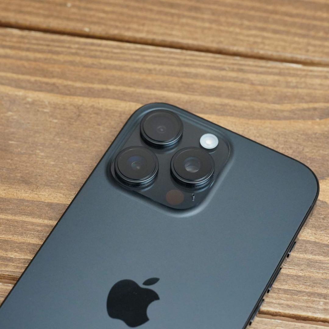 iPhone 16 Pro MAX 256GBブラックチタニウム SIMフリー