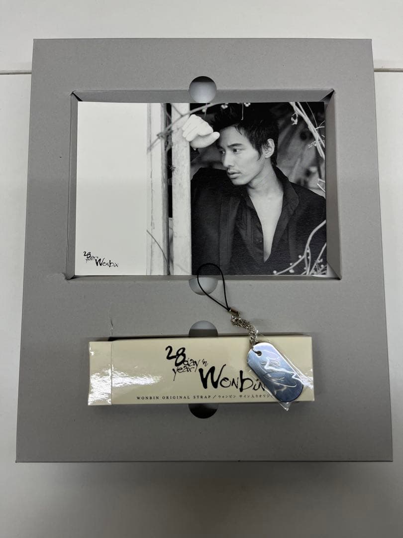 ウォンビン オフィシャルプレミアムBOX - メルカリ