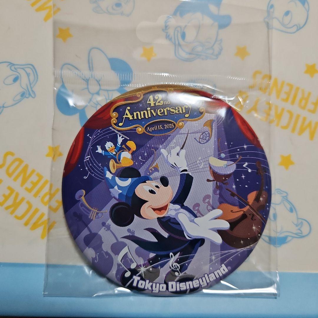 東京ディズニーランド 42周年 缶バッジ - メルカリ